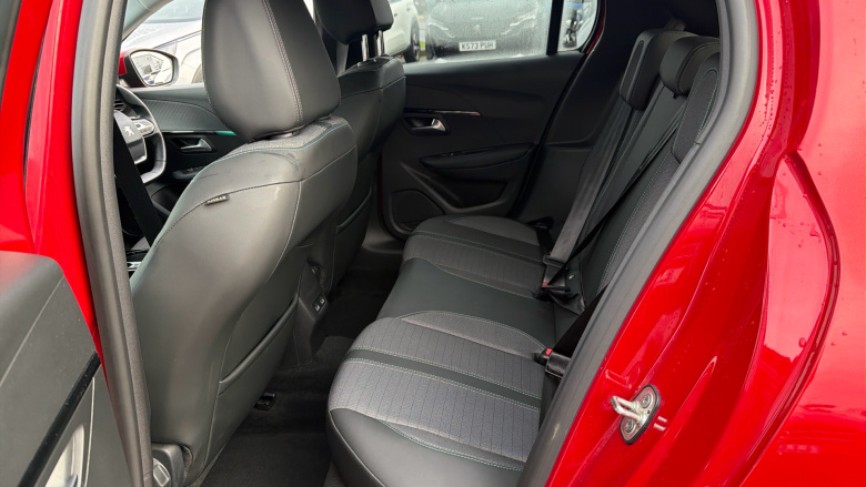 Peugeot 208 1.2 PureTech 100 Allure 5dr Petrol Hatchback